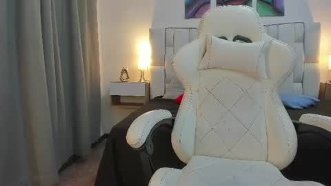 Megan Queen online show from 06.19.26