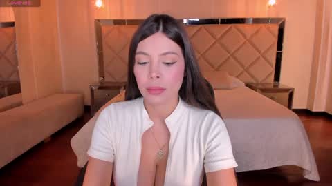 Snapshot of meganscottx chatting on 06.27.26 Megan online show from 06.27.26