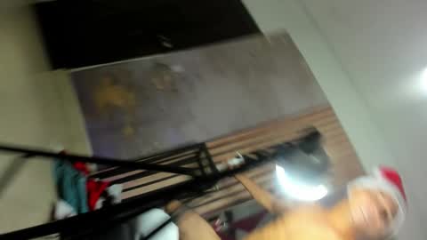 Snapshot of megansullivann chatting on 12.13.25 megansullivann online show from 12.13.25