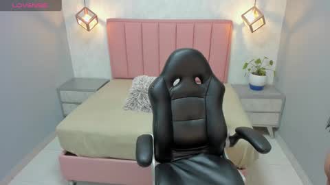 M E G A N  online show from 10.06.25