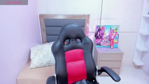 M E G A N  online show from 10.25.25