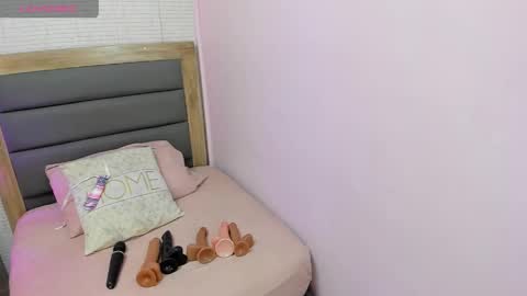 M E G A N  online show from 03.31.26