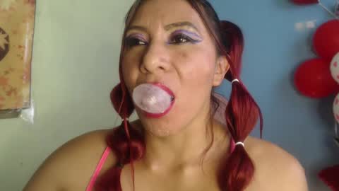 Snapshot of megara_love chatting on 02.17.25 megara_love online show from 02.17.25