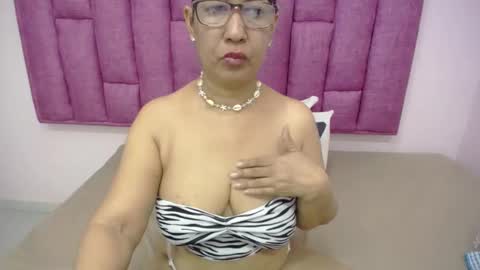Snapshot of megatitsxxx chatting on 01.09.25 milfpleasure online show from 01.09.25