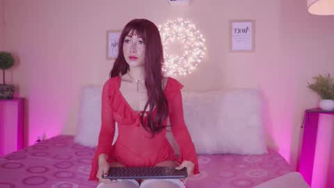 Snapshot of meggie_1j chatting on 11.08.25 Meggie 1J online show from 11.08.25