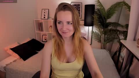 Meggy online show from 10.17.25