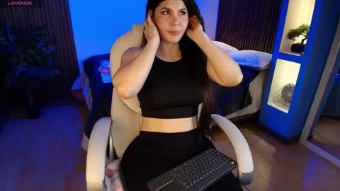 Megan online show from 09.18.25