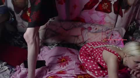 Snapshot of meidiandyuta chatting on 12.03.24 Yuta and Meidi online show from 12.03.24