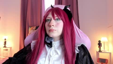 Snapshot of meikitty chatting on 11.19.25 Mei online show from 11.19.25