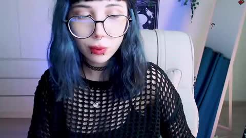 Snapshot of meitenshi chatting on 12.07.24 mori3 online show from 12.07.24