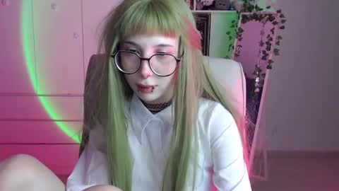 Snapshot of meitenshi chatting on 03.12.25 mori3 online show from 03.12.25