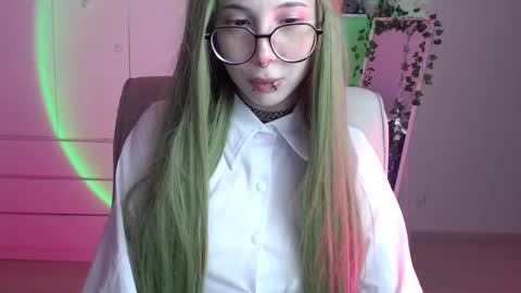 Snapshot of meitenshi chatting on 03.12.25 mori3 online show from 03.12.25