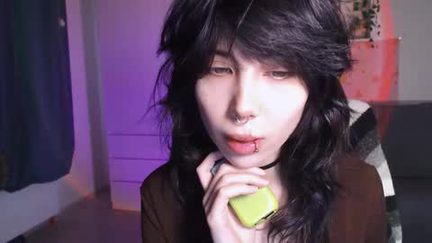 Snapshot of meitenshi chatting on 10.19.25 mori3 online show from 10.19.25