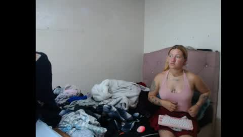 Meizquin and Lucifer online show from 04.06.26