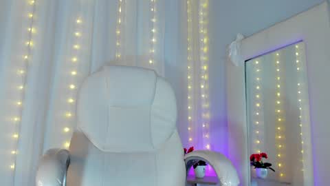 A N D R E A online show from 01.25.25