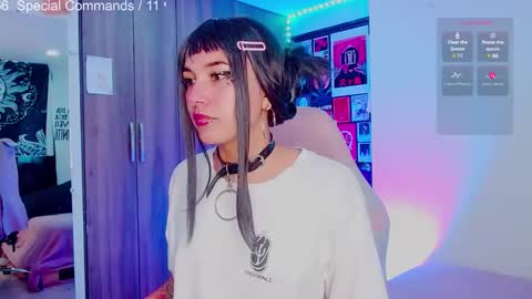 Melissa  -  -  Please help me to reach 100 thumbs up online show from 01.22.25