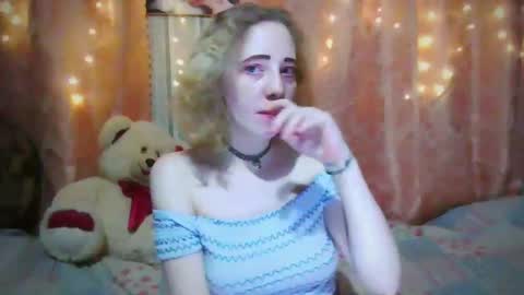 Snapshot of mel_mellie chatting on 12.27.24 Mel Mellie online show from 12.27.24