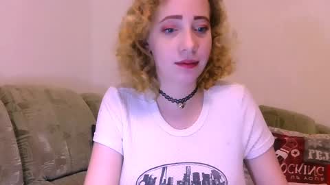 Snapshot of mel_mellie chatting on 01.28.25 Mel Mellie online show from 01.28.25