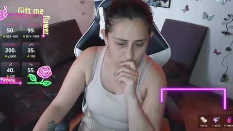 Snapshot of mel_raise chatting on 10.11.25 mel raise online show from 10.11.25