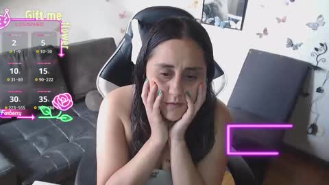 Snapshot of mel_raise chatting on 10.13.25 mel raise online show from 10.13.25