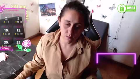 Snapshot of mel_raise chatting on 12.03.25 mel raise online show from 12.03.25