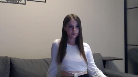 Snapshot of meladams chatting on 09.21.25 meladams online show from 09.21.25