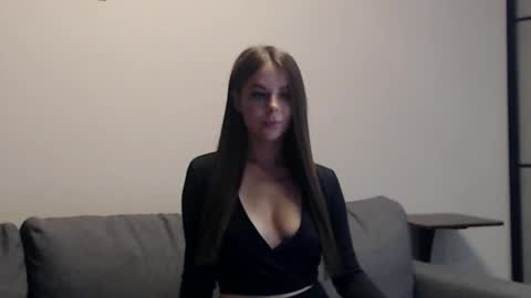 Snapshot of meladams chatting on 09.26.25 meladams online show from 09.26.25