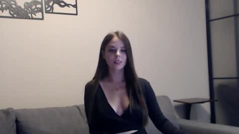 Snapshot of meladams chatting on 10.19.25 meladams online show from 10.19.25