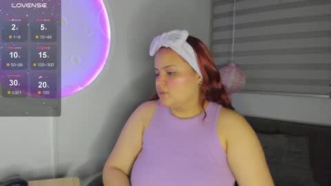 Snapshot of melanie_hh chatting on 02.09.25 Melanie online show from 02.09.25