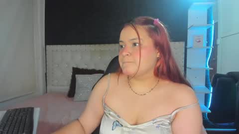 Snapshot of melanie_hh chatting on 02.25.25 Melanie online show from 02.25.25