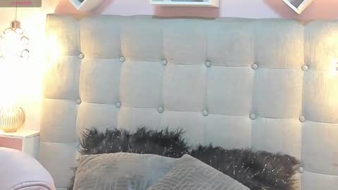 Snapshot of melanie_hh chatting on 09.15.25 Melanie online show from 09.15.25