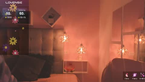 Snapshot of melanie_hh chatting on 10.13.25 Melanie online show from 10.13.25