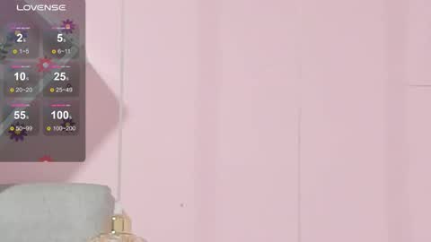 Snapshot of melanie_hh chatting on 10.20.25 Melanie online show from 10.20.25