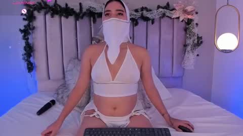 Melanie online show from 11.25.25