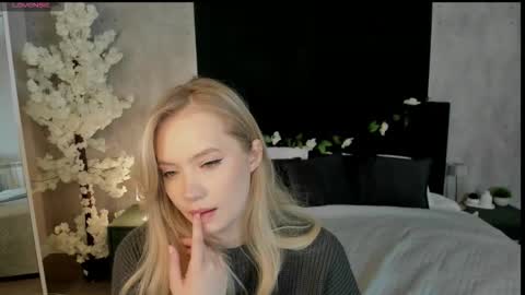 Melanie online show from 12.14.25