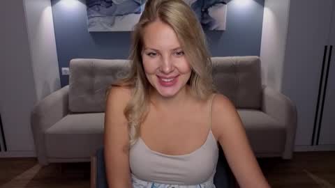 Melanie Bennett online show from 09.16.25