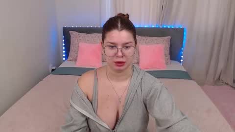 Melanie online show from 11.23.25