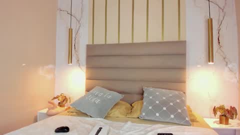 Melanie Roux online show from 01.14.26