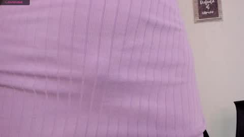 Snapshot of melaniie_roussel chatting on 12.11.24 melaniie_roussel online show from 12.11.24