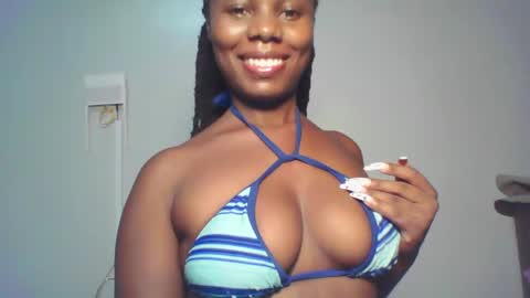 Snapshot of melanin_sassy96 chatting on 12.17.24 bad lil shawry online show from 12.17.24