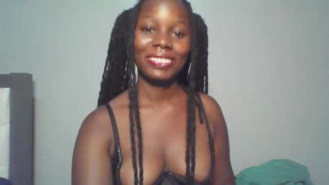 Snapshot of melanin_sassy96 chatting on 01.13.25 bad lil shawry online show from 01.13.25