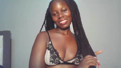 Snapshot of melanin_sassy96 chatting on 01.15.25 bad lil shawry online show from 01.15.25