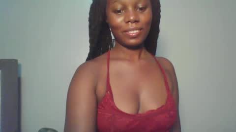 Snapshot of melanin_sassy96 chatting on 02.03.25 bad lil shawry online show from 02.03.25
