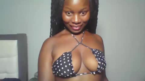 Snapshot of melanin_sassy96 chatting on 02.03.25 bad lil shawry online show from 02.03.25