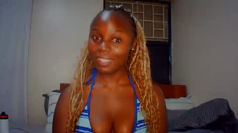 Snapshot of melanin_sassy96 chatting on 09.25.25 bad lil shawry online show from 09.25.25
