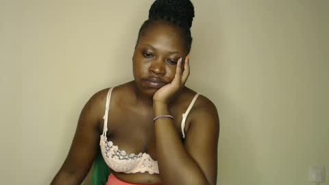 Snapshot of melaningoddess30 chatting on 02.25.25 melaningoddess30 online show from 02.25.25