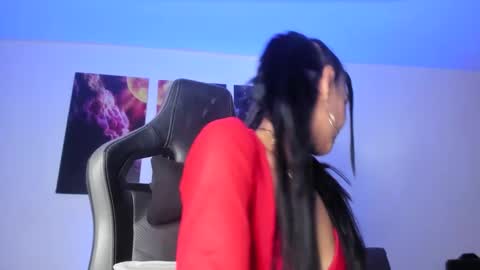 Snapshot of melannia_hills chatting on 01.19.25 melannia_hills online show from 01.19.25