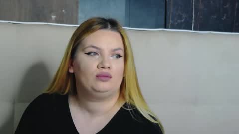 Snapshot of melanniebrown chatting on 12.02.25 melanniebrown online show from 12.02.25