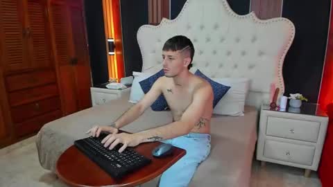 MelanyANDjacob online show from 02.25.26