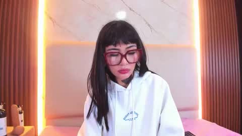 MELANYHARRIS online show from 05.12.26